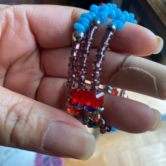 Colorful Beaded Bracelet - Picture 2 of 7